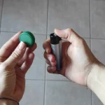Calentar una tapa de botella con un encendedor: lo que sucede es inesperado