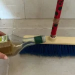 Vinagre blanco en la fregona para limpiar, el suelo nunca volverá a ser el mismo