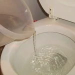 Inodoro atascado, con el método del lavabo se soluciona el problema en tan solo 3 minutos