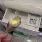 Este ingrediente quita cualquier mancha de la ropa: solo así volverá a ser nueva