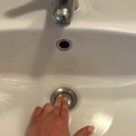 Cómo arreglar un lavabo atascado, con este truco no necesitas fontanero