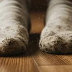 Bad smells from socks: a natural remedy to eliminate them permanently.