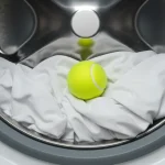Put a tennis ball in the washing machine, what happens to the clothes is sensational
