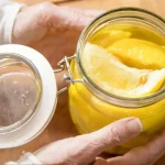 Lemons, if you store them like this they will last you for 3 months: it is impossible to let them rot